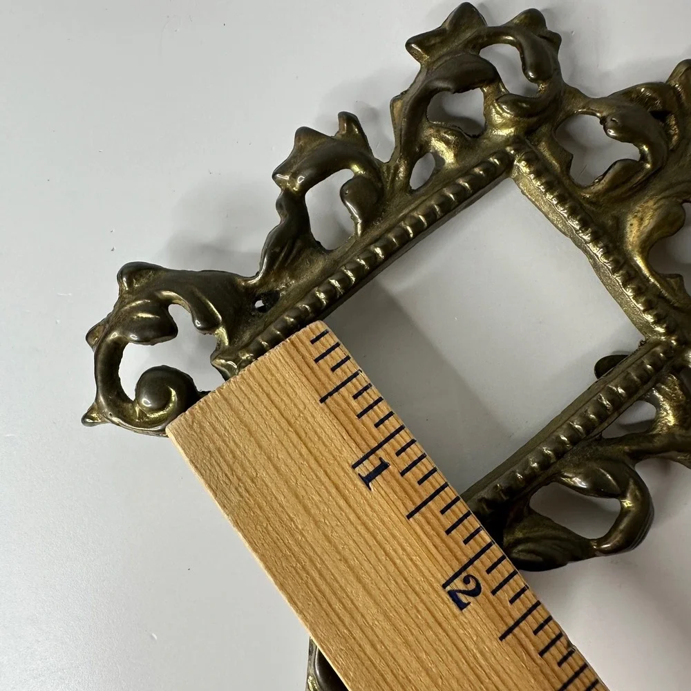 Vintage Ornate Small Picture Frame Heavy Metal Scrollwork Swing Arm‎ Glass